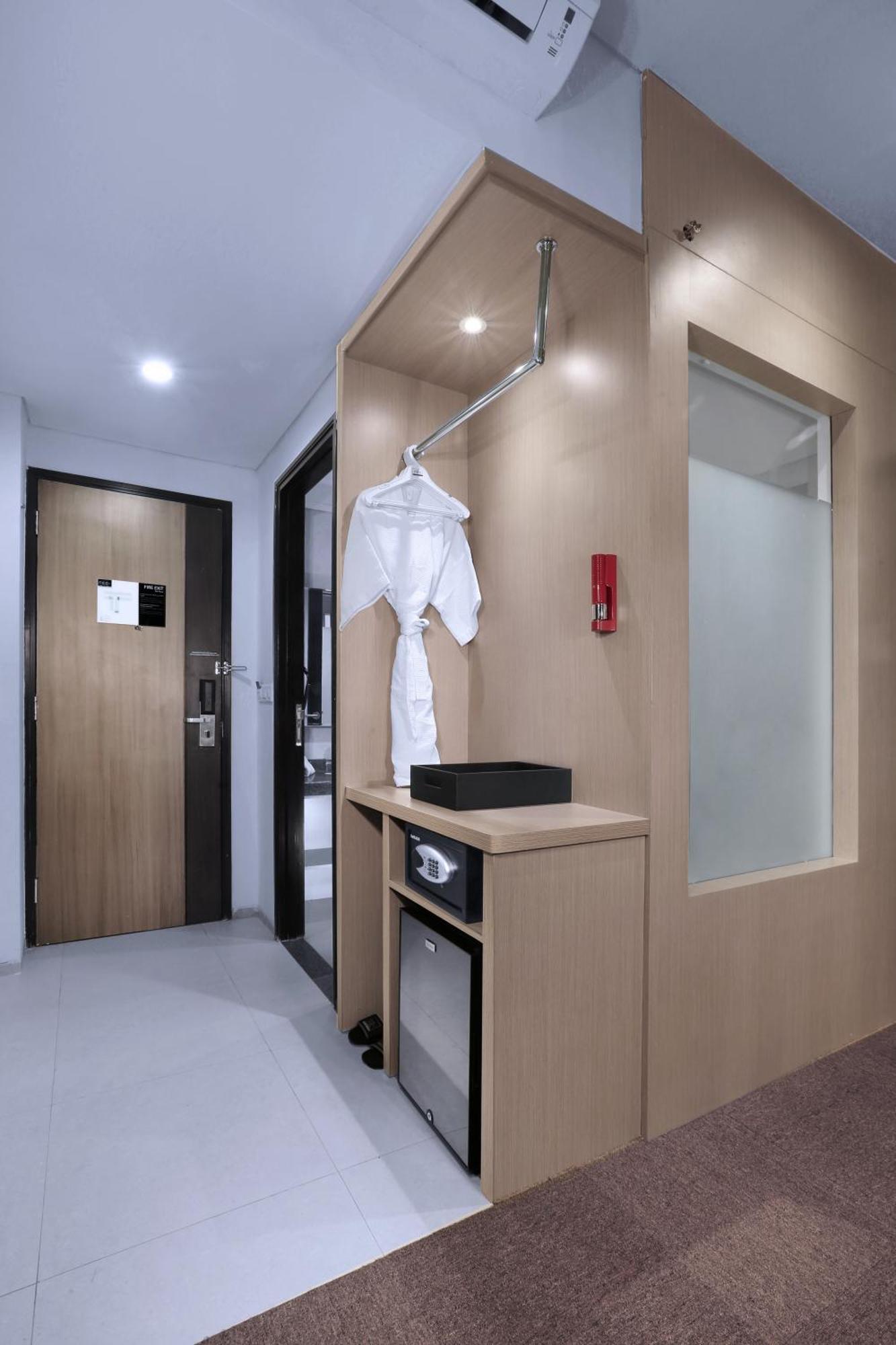 Hotel Neo+Waru-Sidoarjo By Aston Exterior foto